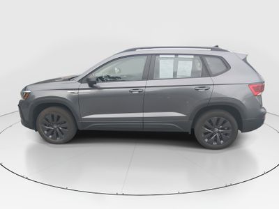 2024 Volkswagen Taos - Photo 4