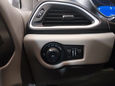 2024 Chrysler Pacifica — photo 13 view