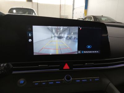 2024 Hyundai Elantra - Photo 16