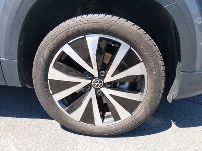 2024 Volkswagen Taos - Photo 10