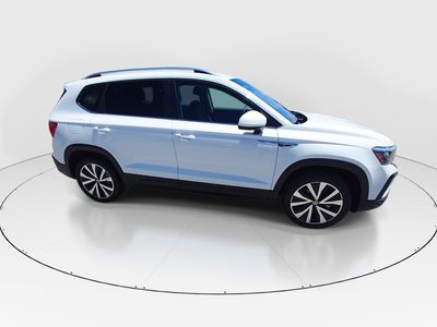 2024 Volkswagen Taos - Photo 8