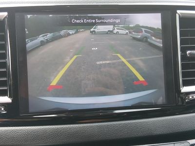 2023 Chrysler Pacifica — photo 16 view