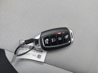 2025 Hyundai Venue - Photo 15