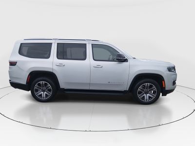 2024 Jeep Wagoneer - Photo 8
