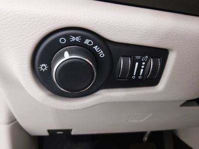 2022 Chrysler Voyager - Photo 13