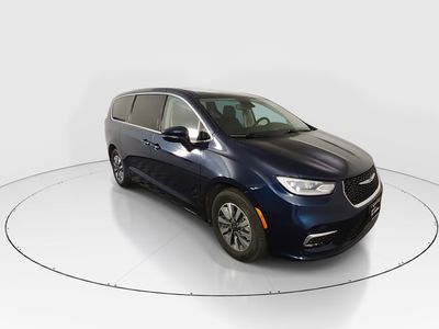 2022 Chrysler Pacifica Hybrid Touring L FWD — front three-quarter view