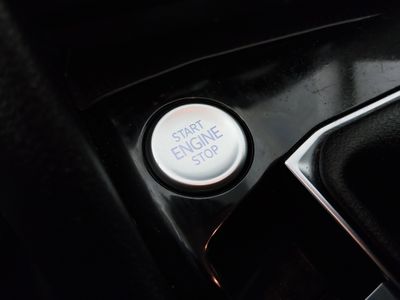 2024 Volkswagen Taos - Photo 17