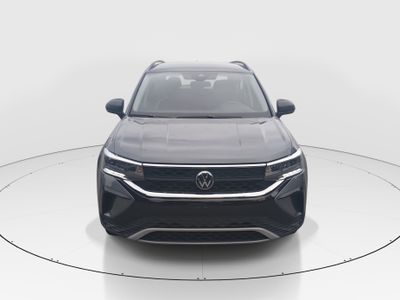 2024 Volkswagen Taos - Photo 2
