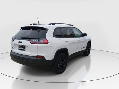 2023 Jeep Cherokee — photo 7 view