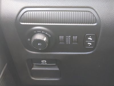 2023 Jeep Wagoneer L - Photo 13
