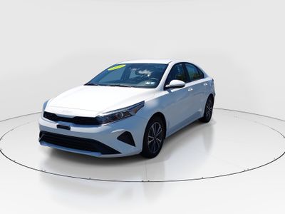 2024 Kia Forte - Photo 3