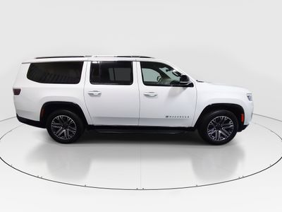2023 Jeep Wagoneer L - Photo 8