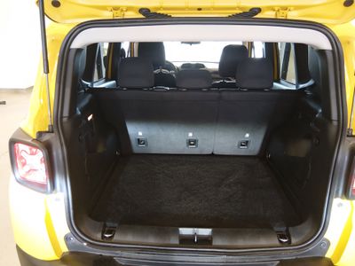 2023 Jeep Renegade - Photo 11