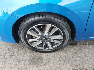 2023 Nissan Versa — photo 10 view