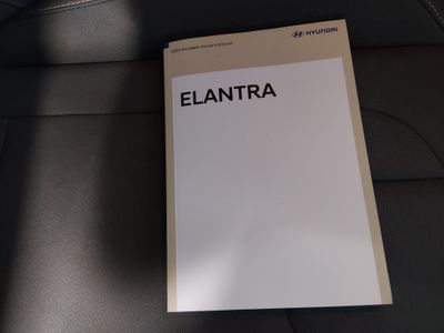 2024 Hyundai Elantra - Photo 21