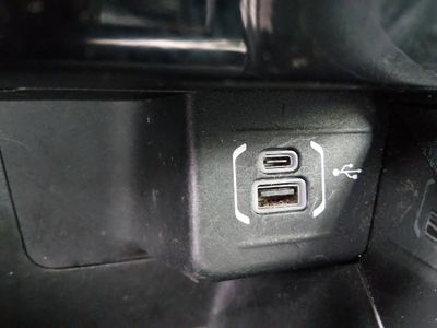2024 Jeep Compass - Photo 16