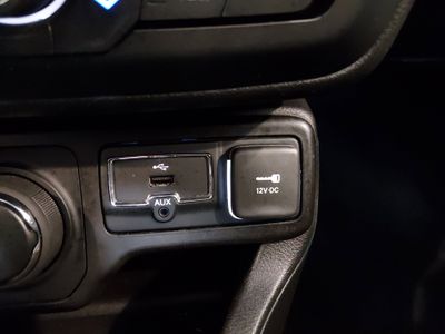 2023 Jeep Renegade - Photo 19