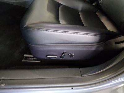 2023 Tesla Model 3 — photo 12 view
