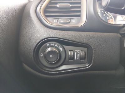 2023 Jeep Renegade - Photo 13