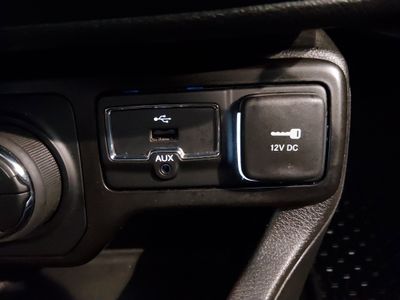 2023 Jeep Renegade - Photo 19