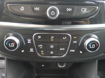 2023 Chevrolet Traverse — photo 18 view