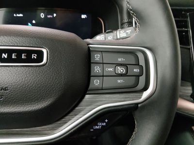 2024 Jeep Wagoneer - Photo 22