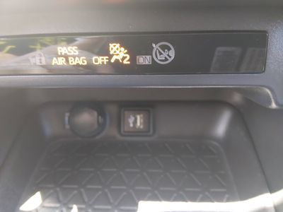 2024 Toyota RAV4 - Photo 18