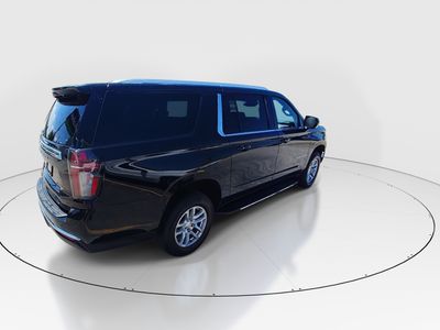 2024 Chevrolet Suburban — photo 7 view