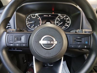 2024 Nissan Rogue — photo 12 view