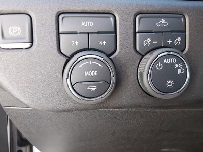 2025 Chevrolet Silverado 1500 - Photo 13