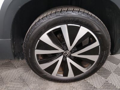2024 Volkswagen Taos - Photo 10