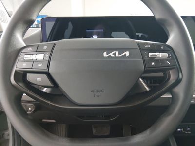 2025 Kia K4 - Photo 12