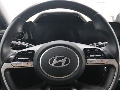 2024 Hyundai Elantra - Photo 12