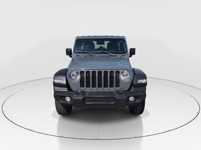 2024 Jeep Wrangler - Photo 2