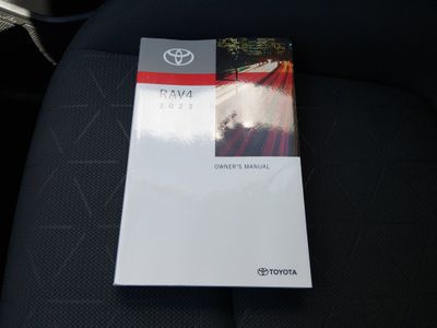2023 Toyota RAV4 - Photo 23