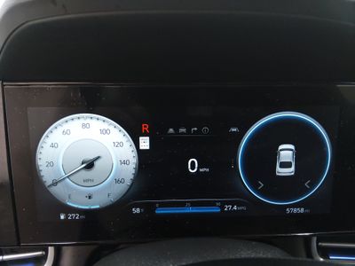 2024 Hyundai Elantra — photo 14 view