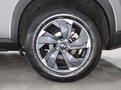 2025 Nissan Rogue - Photo 10