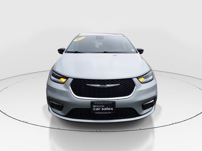 2024 Chrysler Pacifica - Photo 2