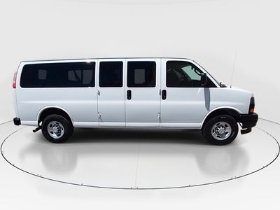2023 Chevrolet Express Passenger - Photo 8