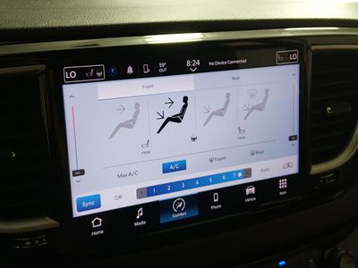 2022 Chrysler Pacifica - Photo 18