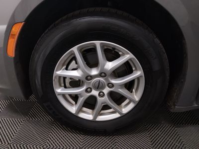 2022 Chrysler Pacifica — photo 10 view
