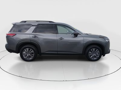 2025 Nissan Pathfinder — photo 8 view