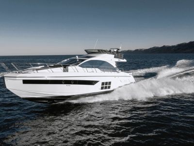 2026 Azimut S6 — front three-quarter view