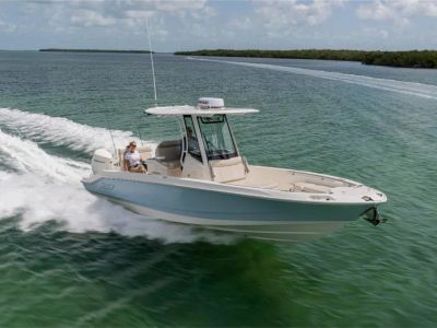 2026 Boston Whaler 280 Dauntless — front three-quarter view