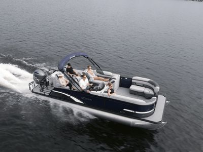 2026 Sylvan L Series — front three-quarter view