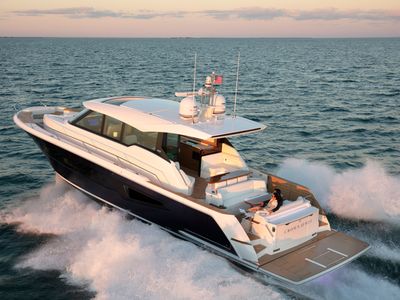 2026 Tiara Yachts 60 EX — front three-quarter view
