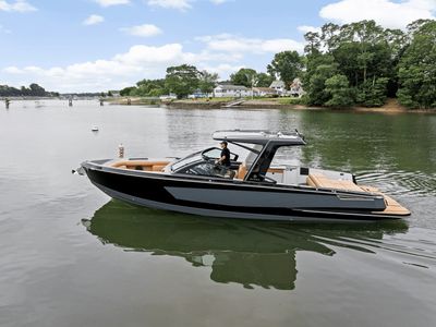 2024 Aviara AV32 — front three-quarter view