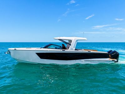 2024 Aviara AV40 Outboard — front three-quarter view