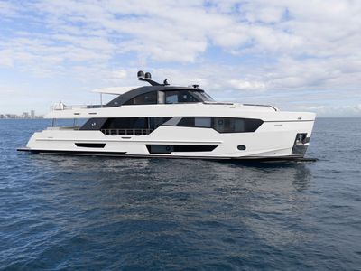 2026 Ocean Alexander 30R — front three-quarter view