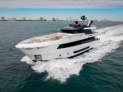 2026 Ocean Alexander 35P — front three-quarter view